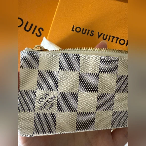 Louis Vuitton Damier Azur Key Pouch - Picture 7 of 13
